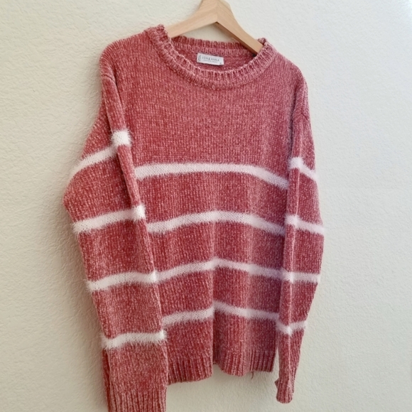 SOLD Oversized Knit Strip Sweater Size M - Picture 3 of 4